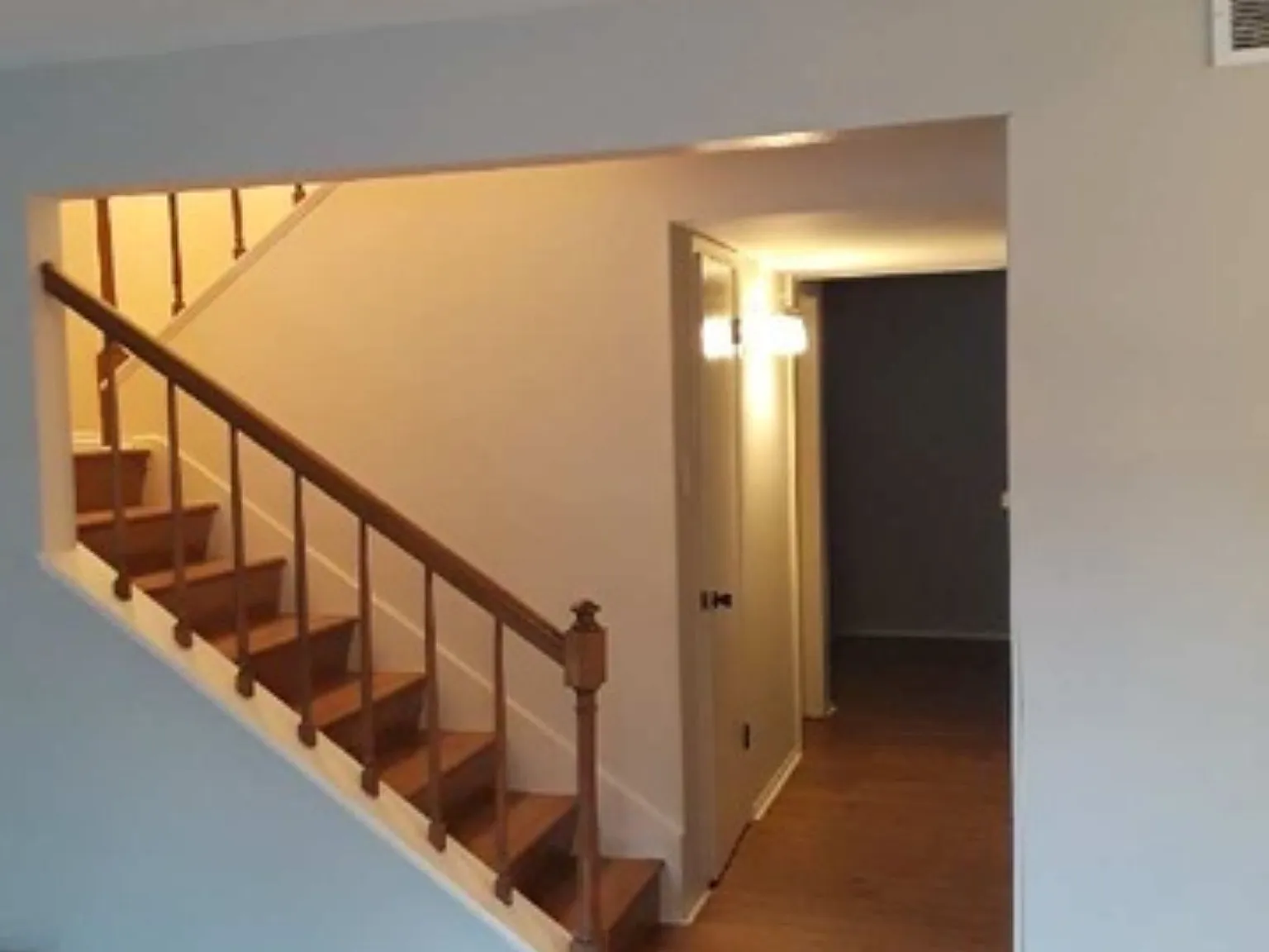 3 bed, 2.5 bath, 1696 sqft, $1,675 — Photo 2