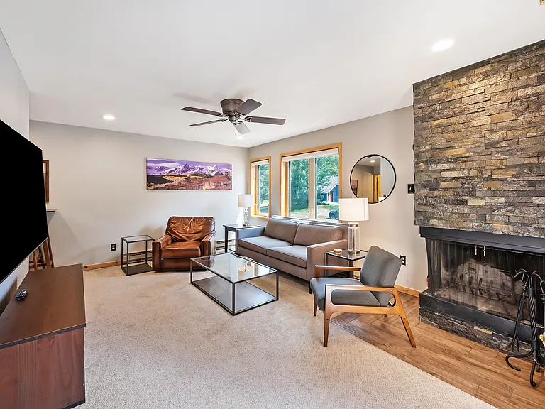 83 Larkspur Ln #B — Photo 3