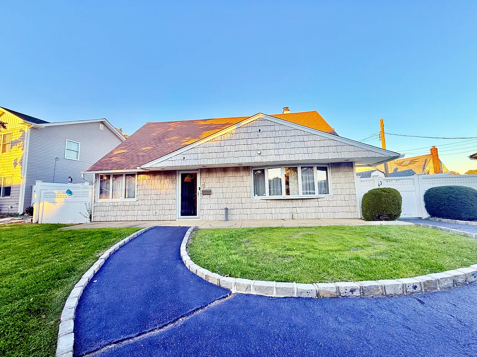 Dennis Ln, Bethpage — Photo 1
