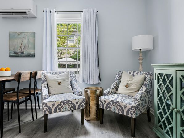 charleston-south-carolina-2057762737 picture