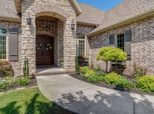 2927 S Camber Ave, Springfield, MO 65809