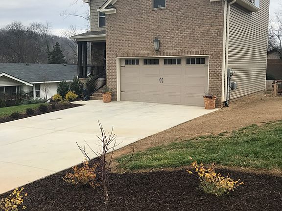 3rd image of 117 Narragansette Ave