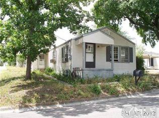206 W Avenue B, Lampasas, TX 76550