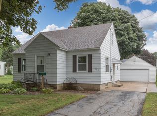 942 13th Ave NE, Rochester, MN 55906