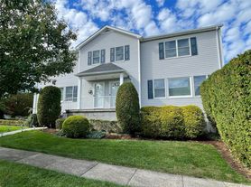 62 Franklin Ave, Harrison, NY