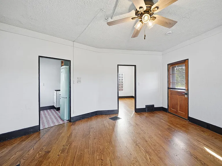 3210 Normal Blvd — Photo 7