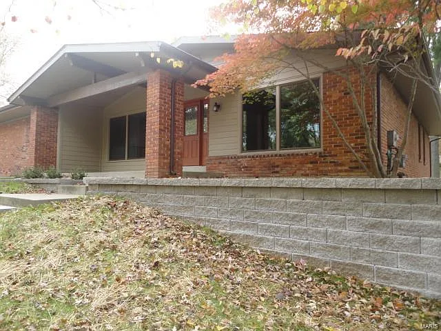 598 Arblay Pl photo 1