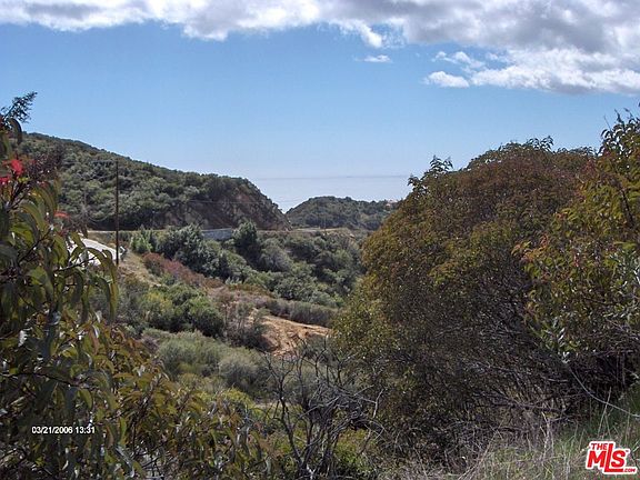 4th image of 24575 Piuma Rd