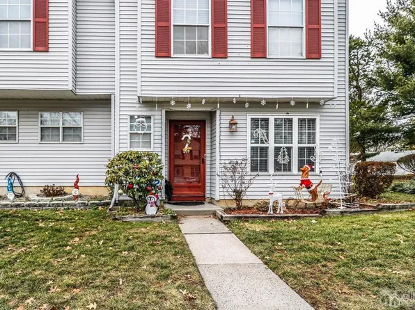 808 Darlington Dr, Old Bridge, NJ 08857