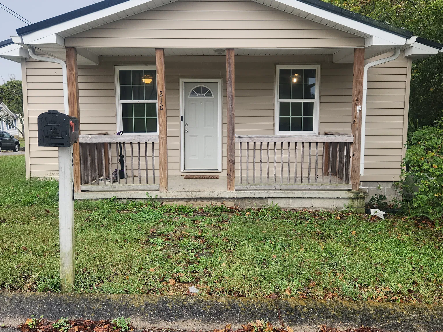 2 bed, 784 sqft, $1,100 — Photo 1
