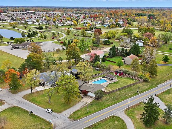 3rd image of 9166 Auburn Rd