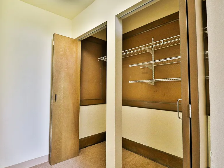 East High Apartments — Photo 12