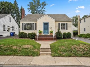 14 Kennedy Rd, Morris Plains, NJ 07950