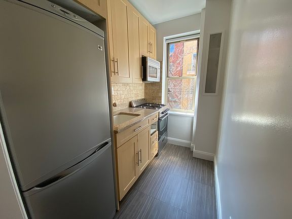 4th image of 330 E 63rd St APT 7P