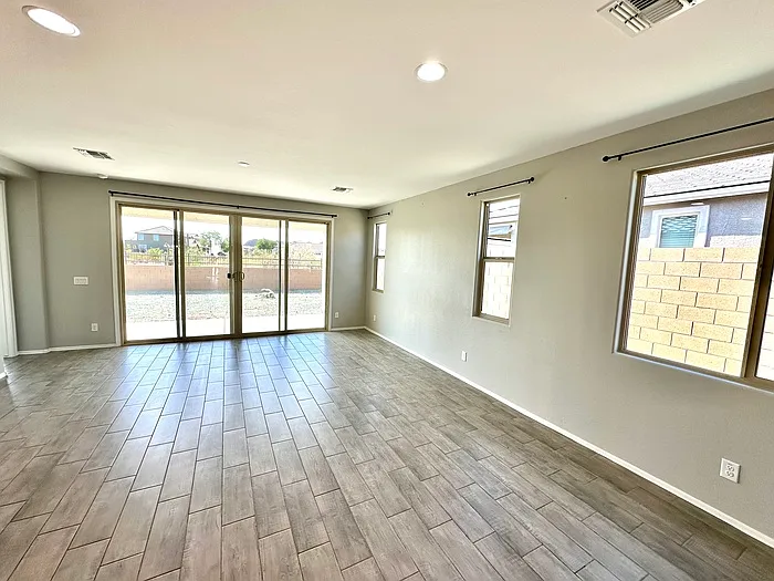 Building Photo - 48402 N Basilio St