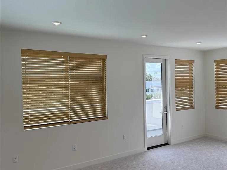 1816 E 1st St #450 — Photo 34