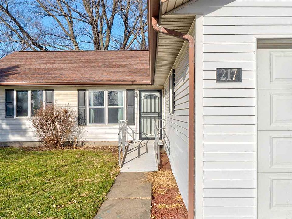 217 A Ave, Kalona, IA 52247 Zillow