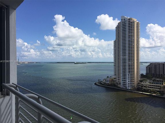 2nd image of 335 S Biscayne Blvd APT 2005