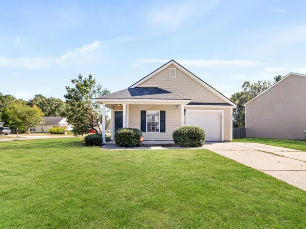 4000 Carolina Bay Dr, Moncks Corner, SC 29461