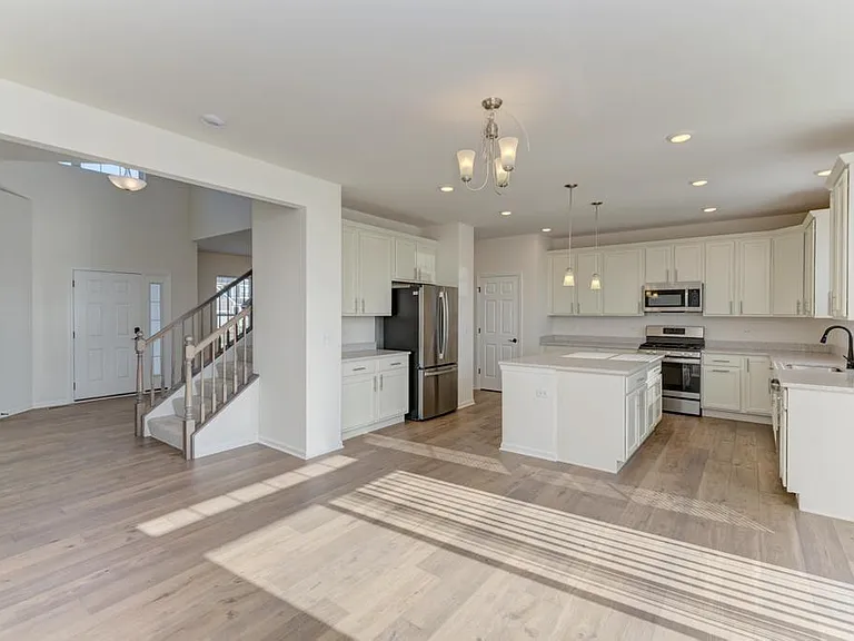 15303 S Sawgrass Cir — Photo 10