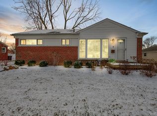 29739 W Chicago St, Livonia, MI 48150