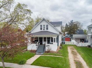 205 5th St, Neenah, WI 54956