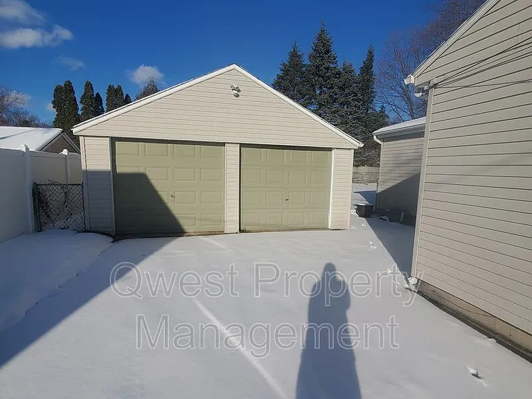 1647 Mason St NE — Photo 9