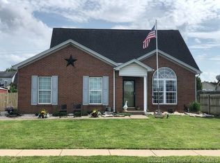 915 Sky Way Dr NW, Corydon, IN 47112