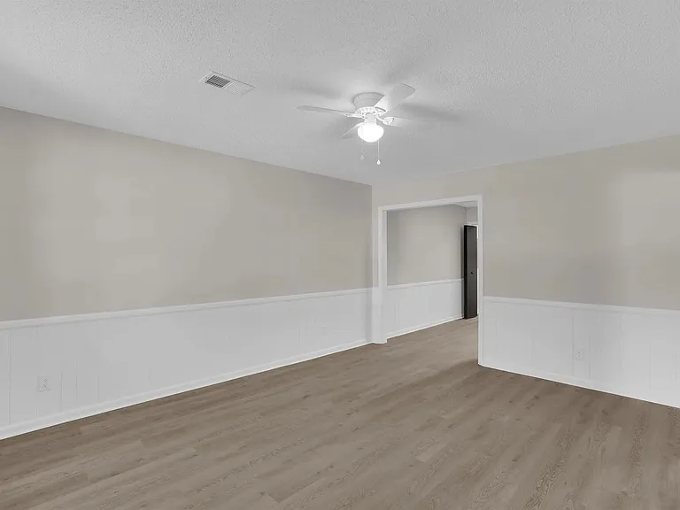 3908 Persimmon St #3908 — Photo 8