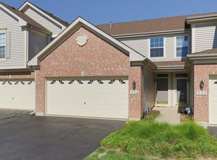334 Emerald Ln, Algonquin, IL 60102