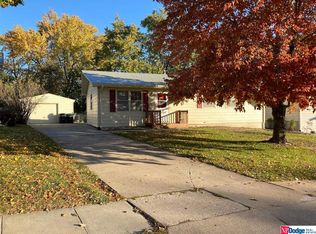 13930 P St, Omaha, NE 68137