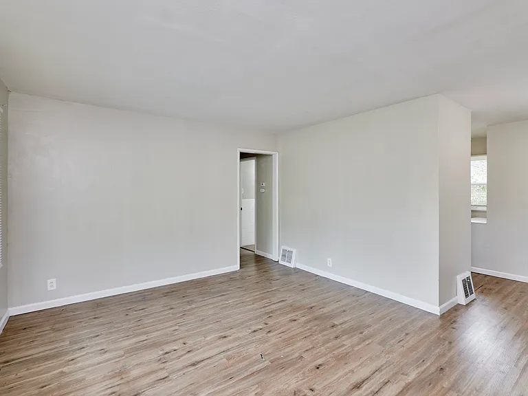 1658 Kappel Dr — Photo 7