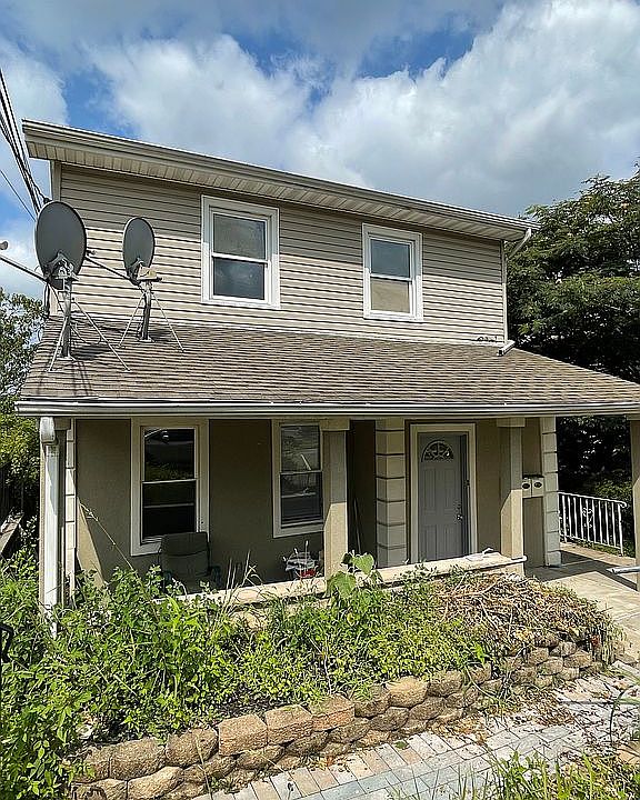 1st image of 255 Lincoln Pl APT 1