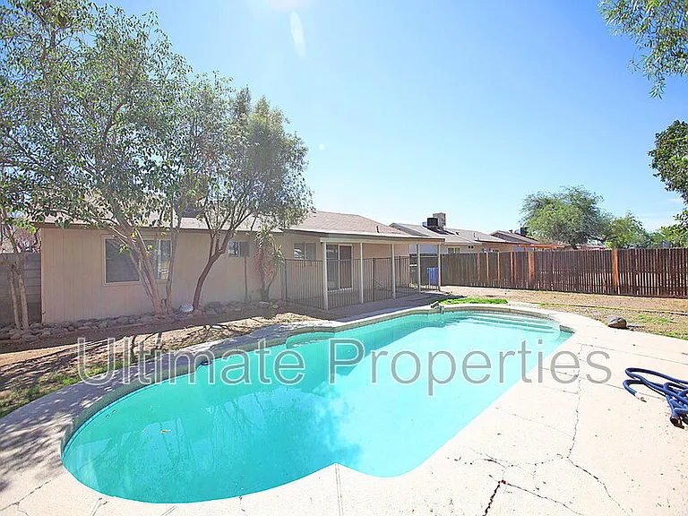 3144 W Charleston Ave — Photo 16