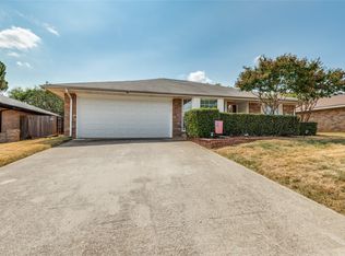 500 Bayberry Ln, Euless, TX 76039