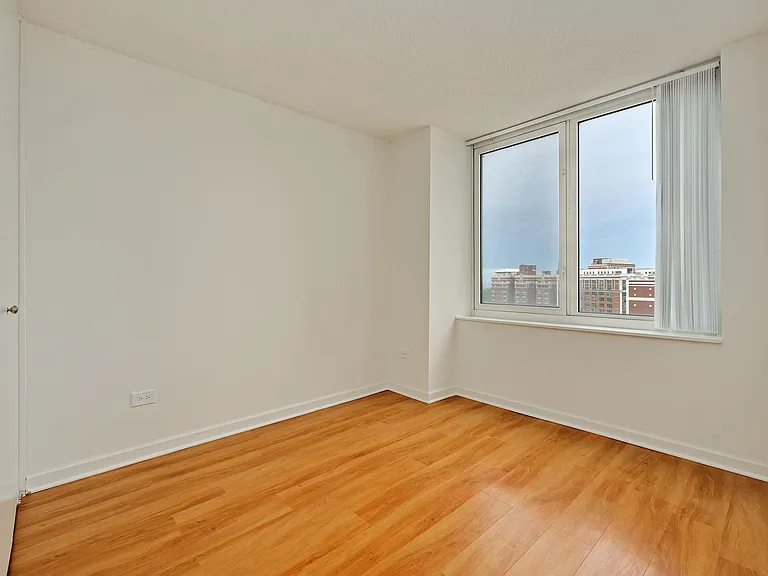 Hyde Park Tower — Photo 7