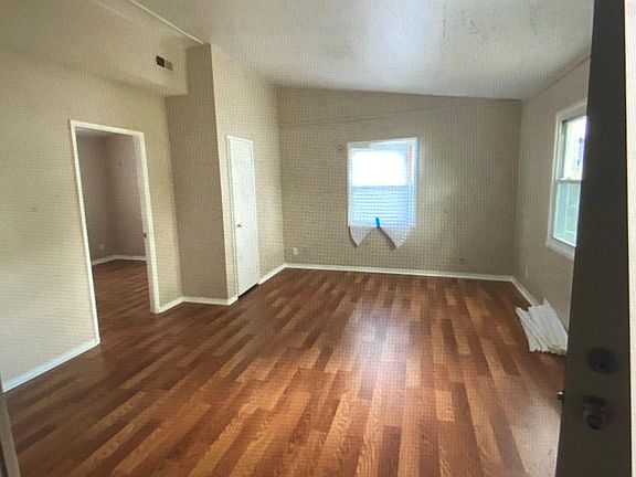 2nd image of 3216 Enterprise Park Ave