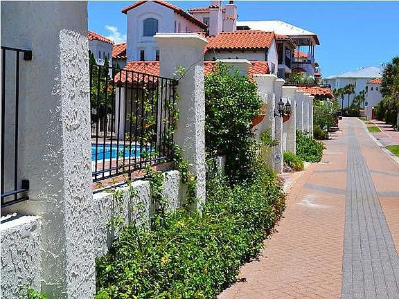4th image of 1031 Vizcaya Dr