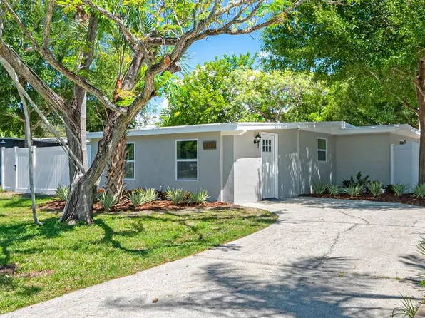 11877 102nd St, Largo, FL 33773