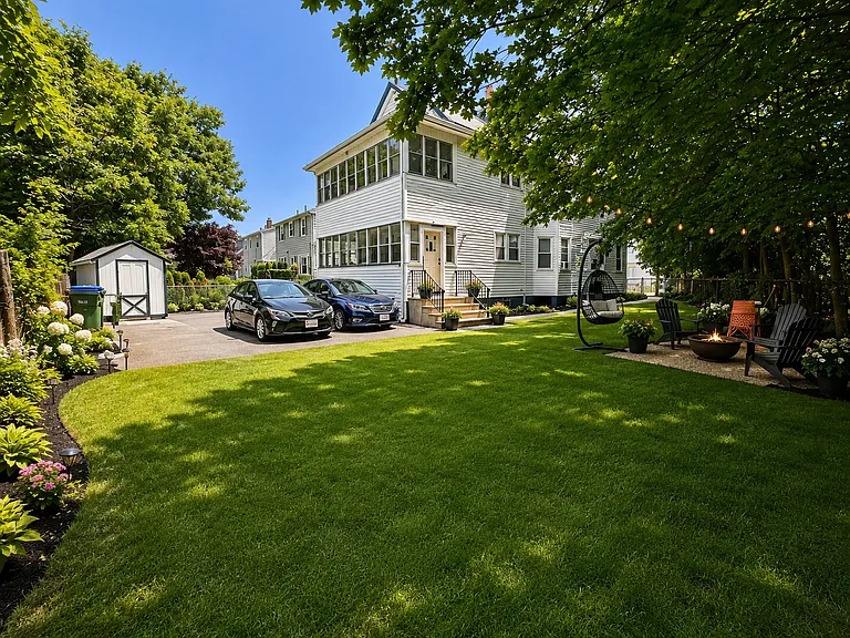 89 Burget Ave — Photo 15