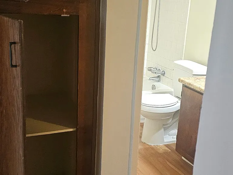 Springwood Court Apts — Photo 8