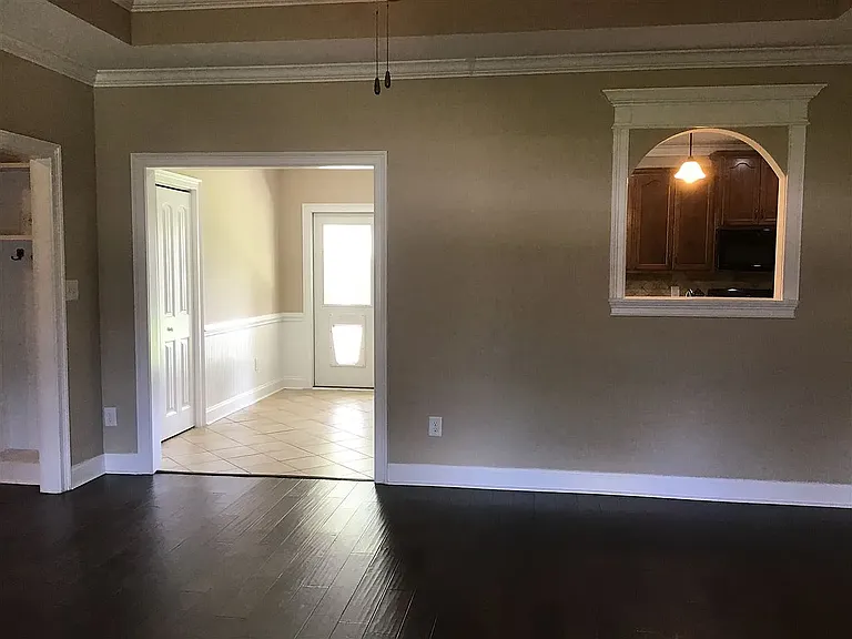312 Loneoak Trl — Photo 10
