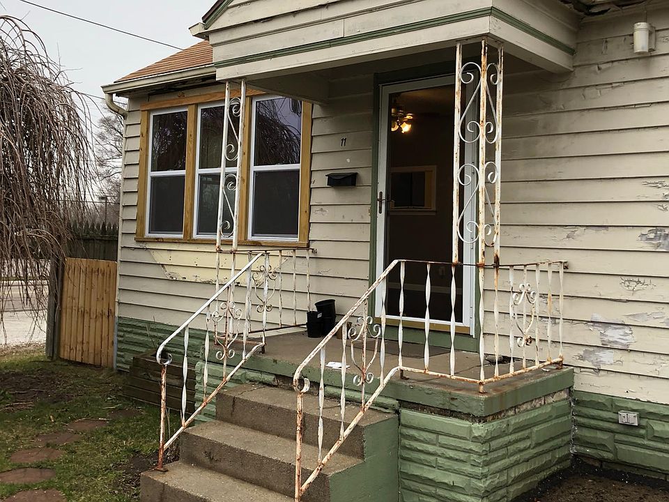 1st image of 11 E Dresden Ave