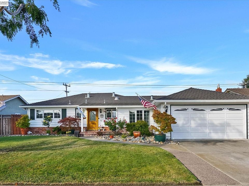 1st image of 38551 Granville Dr