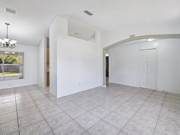 5th image of 271 Fluvia Ave SE
