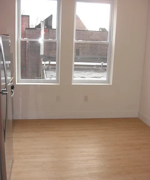 2737 W Girard Ave — Photo 6