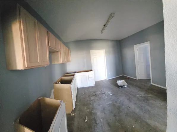 605 W Washington Ave, Navasota, TX 77868