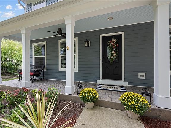 2nd image of 25W057 Mayflower Ave