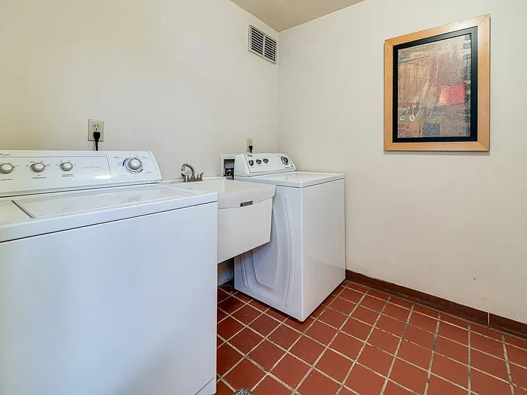 4400 Upton Ave S #202 — Photo 15