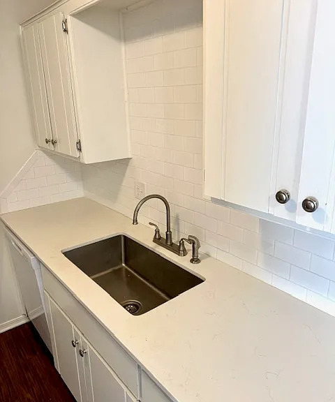 239 Ashley Dr — Photo 4